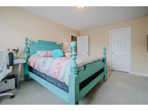 2240 Wuthering Heights Way, Oakville, ON - Indoor Photo Showing Bedroom