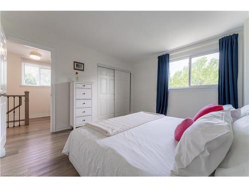 110 Orsett Street, Oakville, ON - Indoor Photo Showing Bedroom