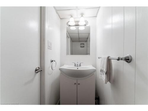 110 Orsett Street, Oakville, ON - Indoor Photo Showing Bathroom