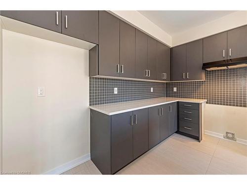 184 Lilac Circle, Caledonia, ON - Indoor Photo Showing Kitchen