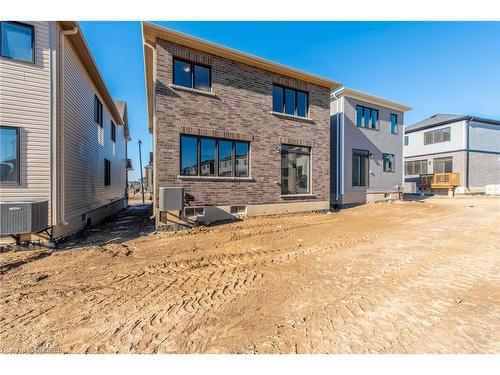 184 Lilac Circle, Caledonia, ON - Outdoor With Exterior