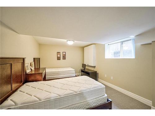 454 Valley Drive, Oakville, ON - Indoor Photo Showing Bedroom