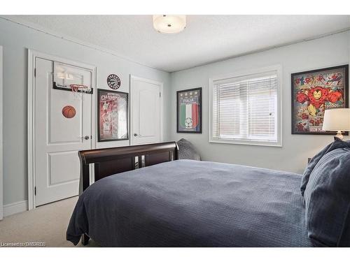 4666 Mcleod Road, Burlington, ON - Indoor Photo Showing Bedroom