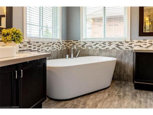 5183 Castlefield Drive, Mississauga, ON - Indoor Photo Showing Bathroom