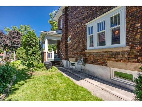 366 Pine Street, Milton, ON - Outdoor