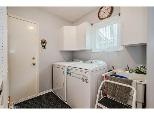 1491 Princeton Crescent, Oakville, ON - Indoor Photo Showing Laundry Room