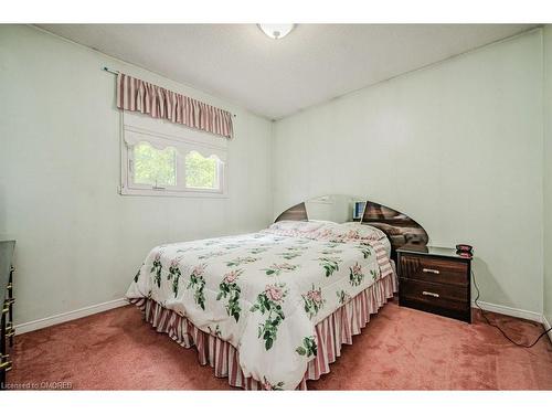 1491 Princeton Crescent, Oakville, ON - Indoor Photo Showing Bedroom