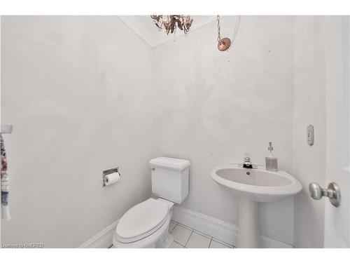 2044 Grand Boulevard, Oakville, ON - Indoor Photo Showing Bathroom