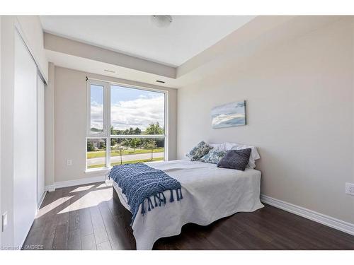 113-2375 Bronte Road, Oakville, ON - Indoor Photo Showing Bedroom