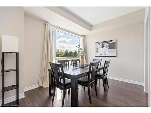 113-2375 Bronte Road, Oakville, ON - Indoor Photo Showing Dining Room