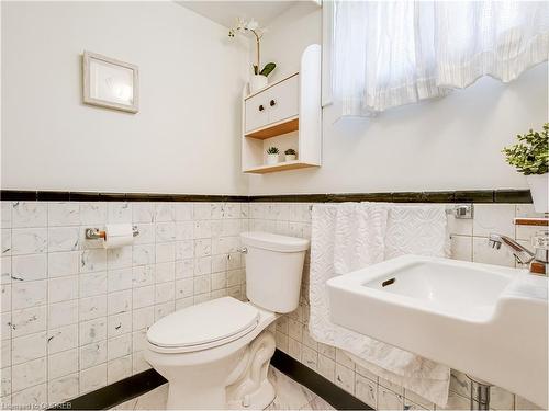 8 Willowhurst Crescent, Toronto, ON - Indoor Photo Showing Bathroom