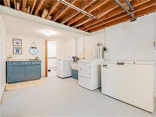 8 Willowhurst Crescent, Toronto, ON - Indoor Photo Showing Laundry Room