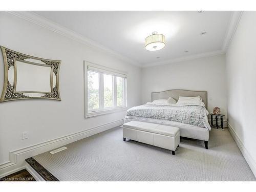 1035 Truman Avenue, Oakville, ON - Indoor Photo Showing Bedroom