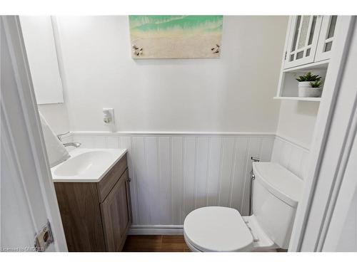 27 Horatio Court, Brampton, ON - Indoor Photo Showing Bathroom