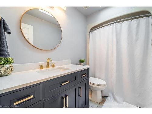 10 Mcmaster Drive, Haldimand, ON - Indoor Photo Showing Bathroom