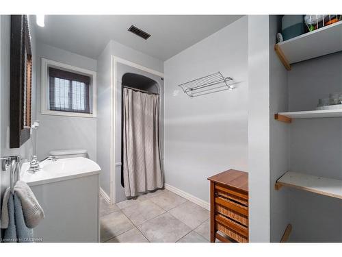 10 Mcmaster Drive, Haldimand, ON - Indoor Photo Showing Bathroom