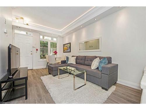 631-38 Stadium Road, Toronto, ON - Indoor Photo Showing Living Room