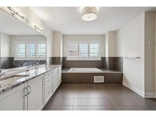 20 Island Grove, Brampton, ON - Indoor Photo Showing Bathroom