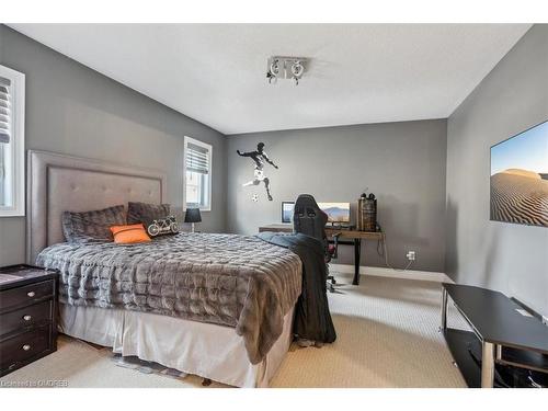 20 Island Grove, Brampton, ON - Indoor Photo Showing Bedroom