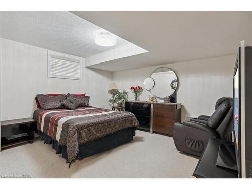20 Island Grove, Brampton, ON - Indoor Photo Showing Bedroom