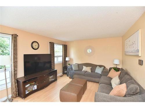 159-11 Queenslea Drive, Hamilton, ON -  Photo Showing Other Room