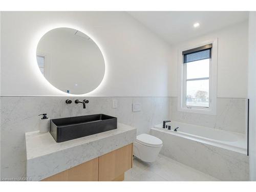 3004 Preserve Drive, Oakville, ON - Indoor Photo Showing Bathroom