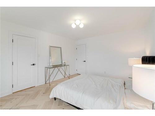 3004 Preserve Drive, Oakville, ON - Indoor Photo Showing Bedroom