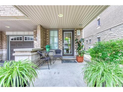 20-2435 Greenwich Drive, Oakville, ON - Outdoor