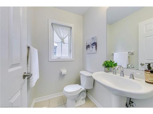 20-2435 Greenwich Drive, Oakville, ON - Indoor Photo Showing Bathroom