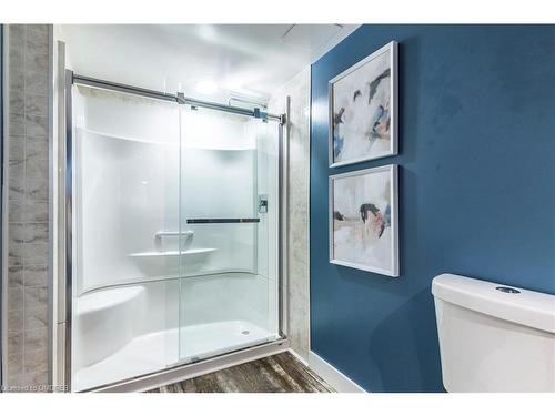 6503 Alderwood Trail, Mississauga, ON - Indoor Photo Showing Bathroom