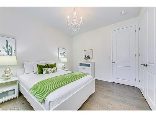 117 Wheat Boom Drive, Oakville, ON - Indoor Photo Showing Bedroom