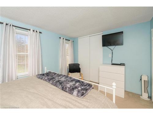 321 Michael Drive, Orangeville, ON - Indoor Photo Showing Bedroom