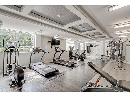 447-1575 Lakeshore Road West Road, Peel, ON - Indoor Photo Showing Gym Room