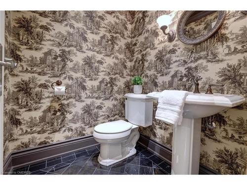 1735 Blythe Road, Mississauga, ON - Indoor Photo Showing Bathroom