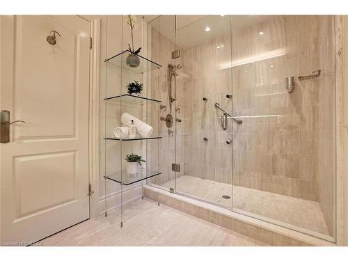 1735 Blythe Road, Mississauga, ON - Indoor Photo Showing Bathroom