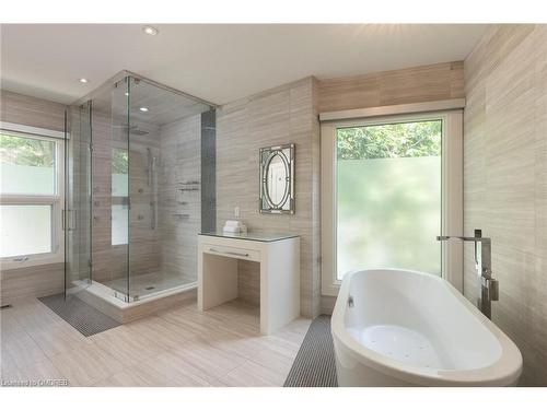 1414 Amber Crescent, Oakville, ON - Indoor Photo Showing Bathroom