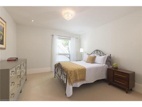 1414 Amber Crescent, Oakville, ON - Indoor Photo Showing Bedroom