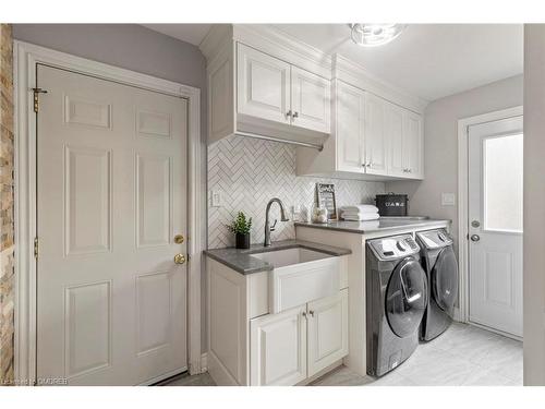 1297 Golden Meadow Trail, Oakville, ON - Indoor Photo Showing Laundry Room