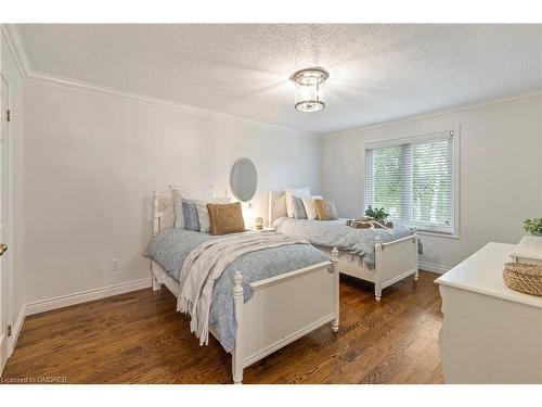 1297 Golden Meadow Trail, Oakville, ON - Indoor Photo Showing Bedroom