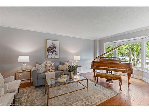 1297 Golden Meadow Trail, Oakville, ON - Indoor Photo Showing Living Room