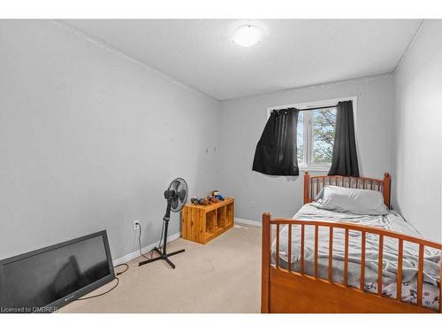 50-1889 Upper Wentworth Street, Hamilton, ON - Indoor Photo Showing Bedroom