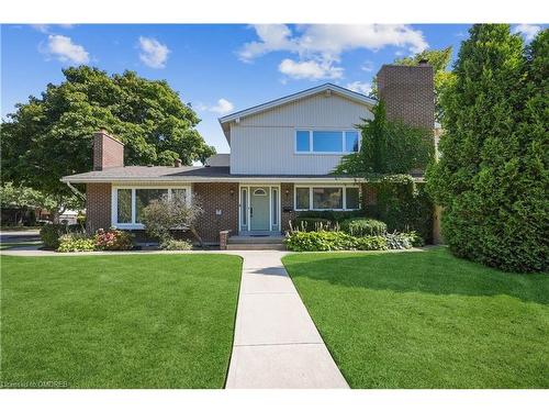 484 Carlton Drive, Oakville, ON - Outdoor With Facade