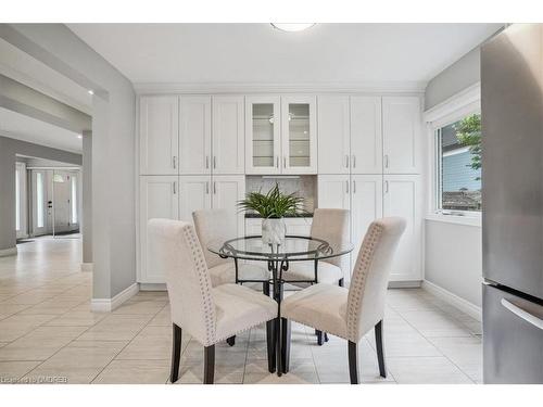 484 Carlton Drive, Oakville, ON - Indoor Photo Showing Dining Room