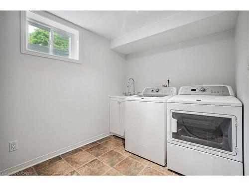 484 Carlton Drive, Oakville, ON - Indoor Photo Showing Laundry Room