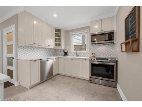 197 Charlotte Street, Hamilton, ON - Indoor Photo Showing Kitchen With Stainless Steel Kitchen