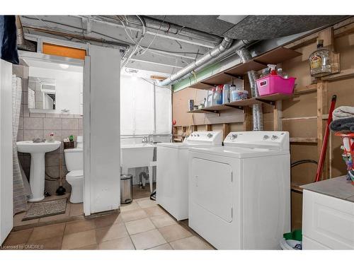 197 Charlotte Street, Hamilton, ON - Indoor Photo Showing Laundry Room