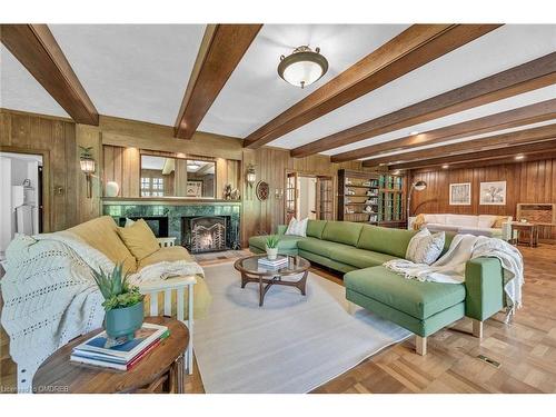 156 John Street W, Waterloo, ON - Indoor Photo Showing Living Room