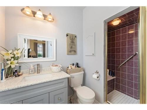 64-308 Silverbirch Boulevard, Hamilton, ON - Indoor Photo Showing Bathroom