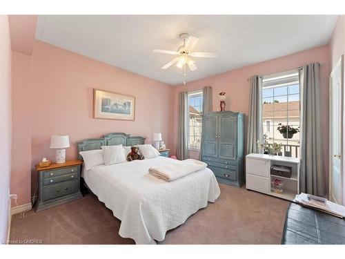 64-308 Silverbirch Boulevard, Hamilton, ON - Indoor Photo Showing Bedroom