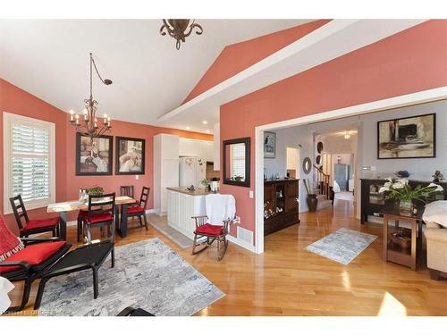 64-308 Silverbirch Boulevard, Hamilton, ON - Indoor Photo Showing Living Room